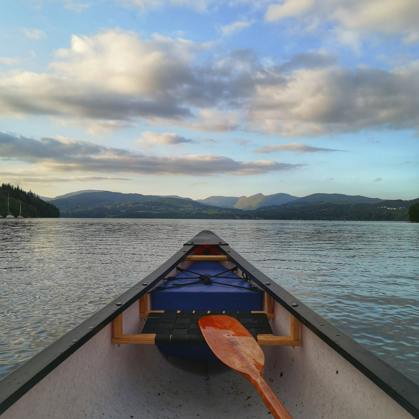 Book a Canadian Canoe Tour from the Windermere Jetty Museum